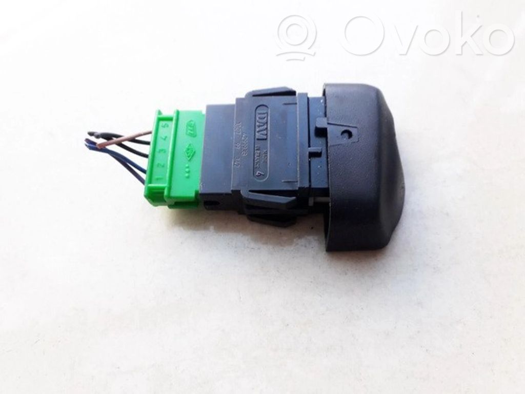 Botón interruptor de bloqueo de puertas   429993B,429993B