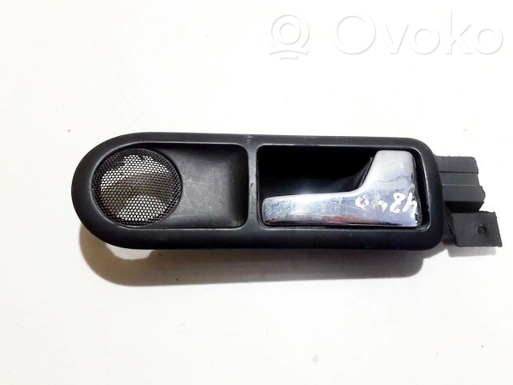 Volkswagen PASSAT B5 Maniglia interna per portiera posteriore