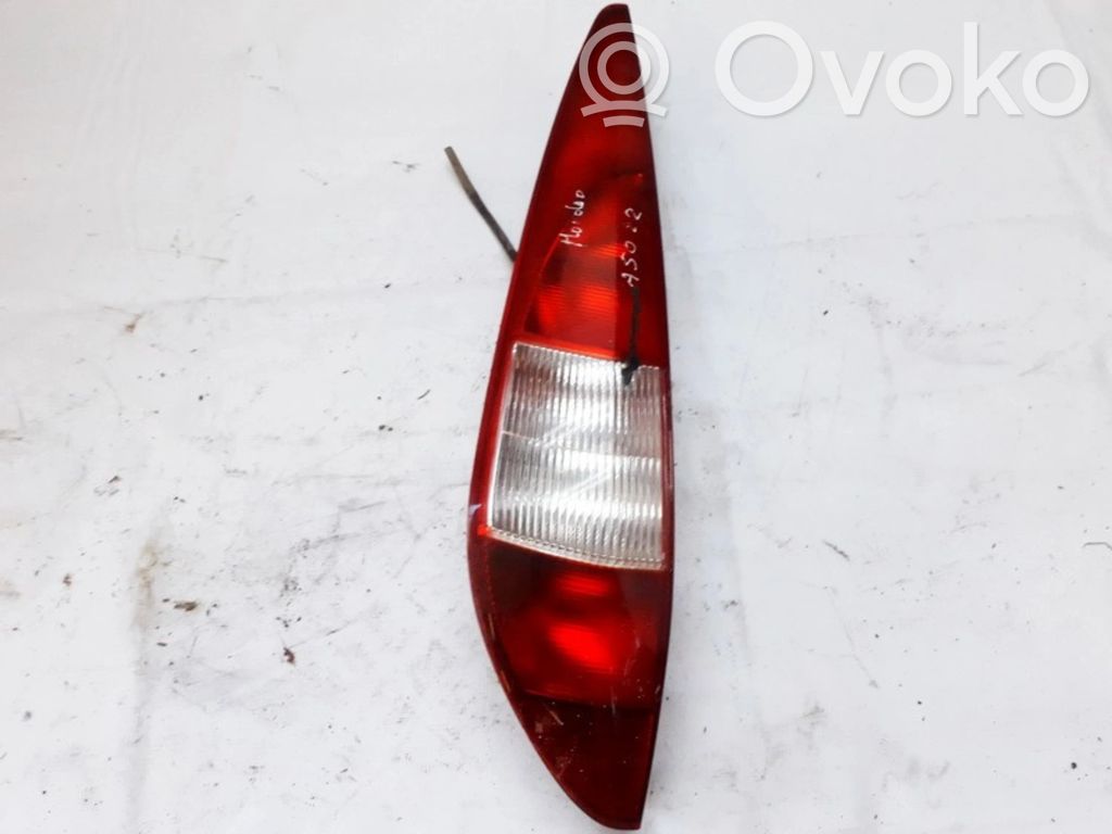 Ford Mondeo Mk III Lampă spate în caroserie 