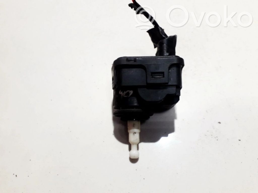 Volvo S40, V40 Motor reglare nivel far