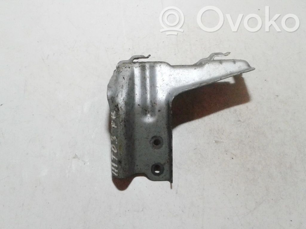 Fender mounting bracket