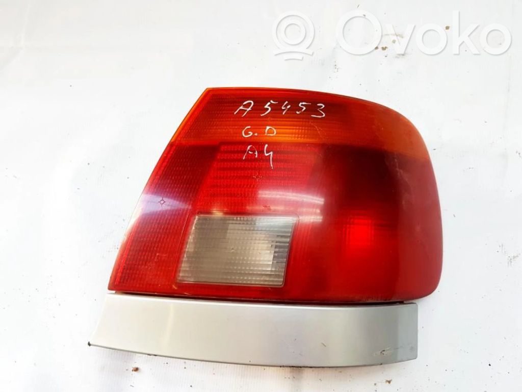 Audi A4 S4 B5 8D Feux arrière / postérieurs