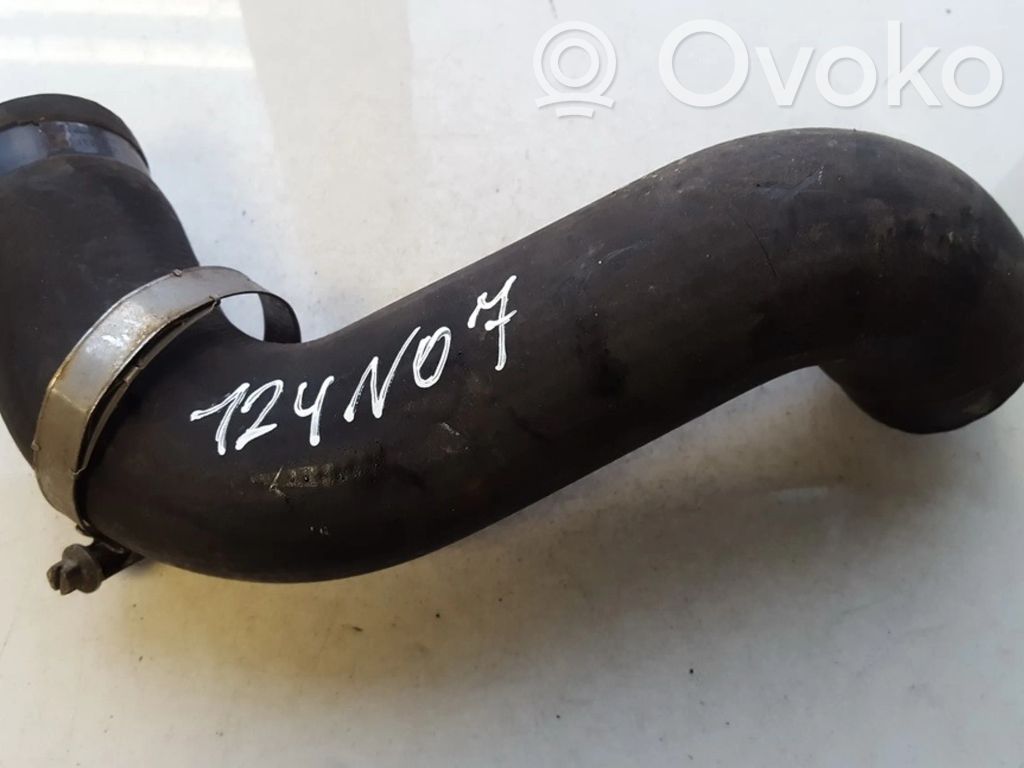 Nissan Note (E11) Furtun/conductă intercooler 