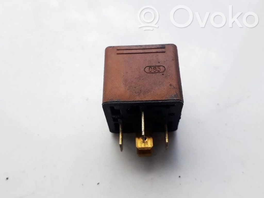 Opel Omega B2 Alte relee 