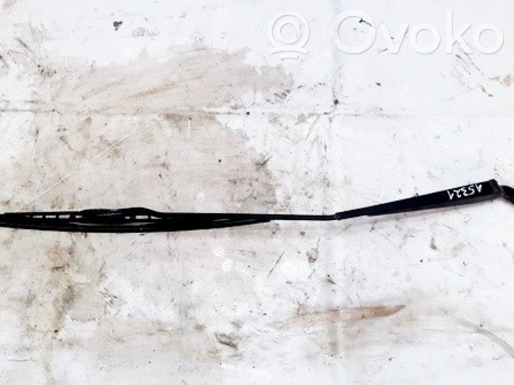 Volkswagen Golf IV Braccio della spazzola tergicristallo anteriore