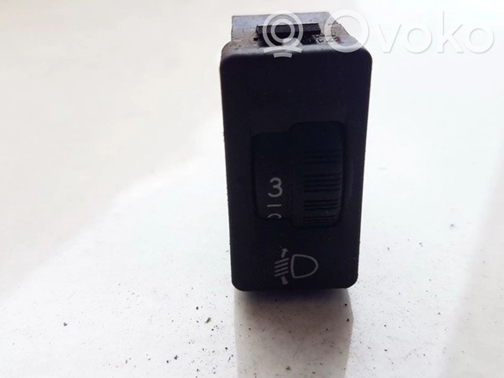 Bouton commande réglage hauteur de phares   96384422XT,96384422XT