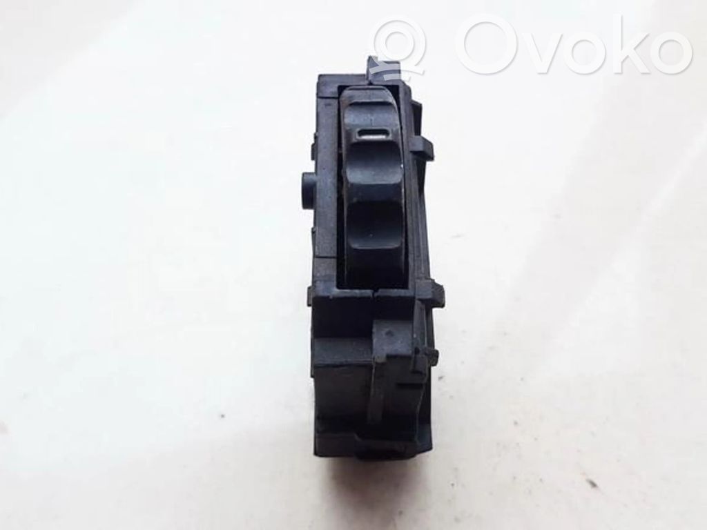 Opel Vectra A Headlight level height control switch 