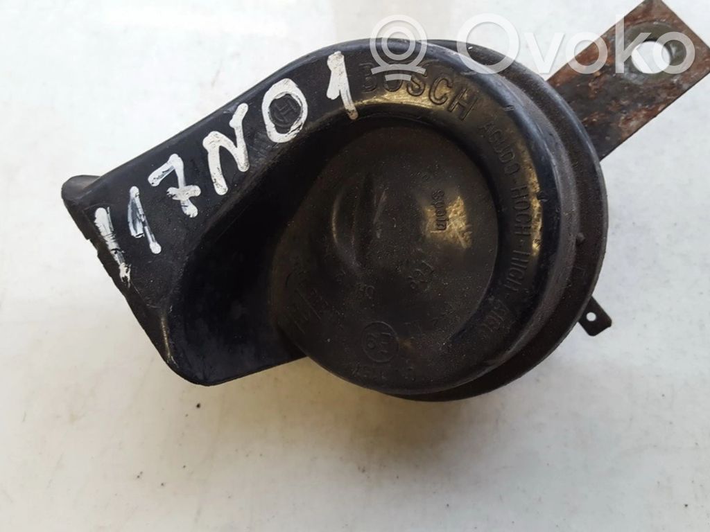 Nissan Almera Tino Claxon 
