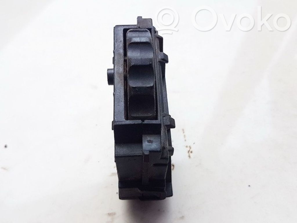 Opel Vectra A Headlight level height control switch 