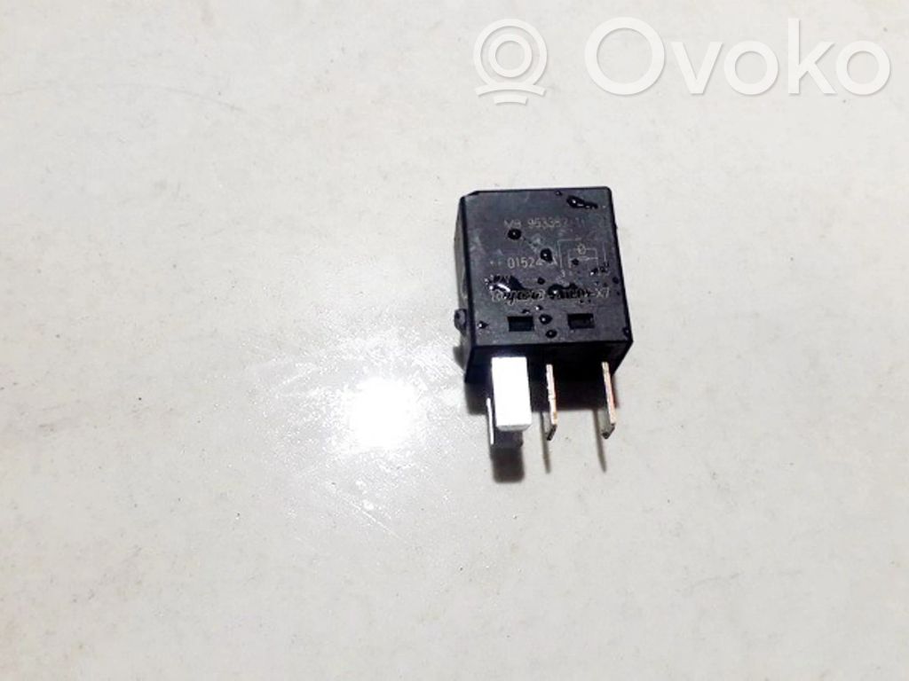 Altri relè   MB953382,MB953382