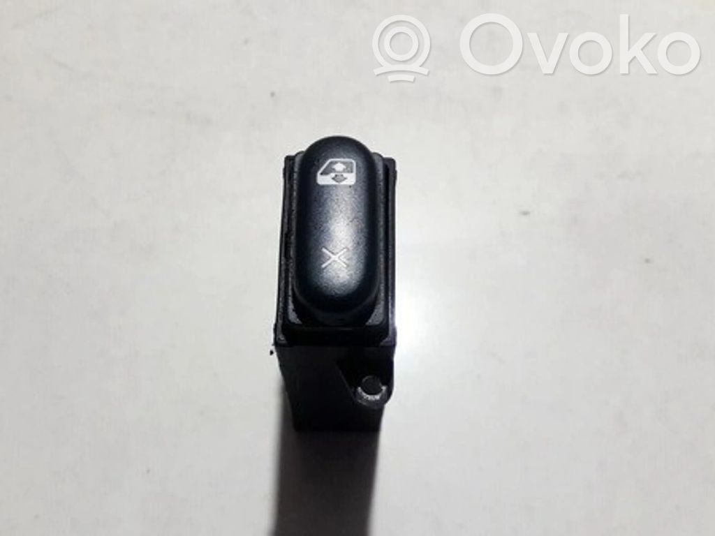 Renault Scenic I Interruptor del elevalunas eléctrico 