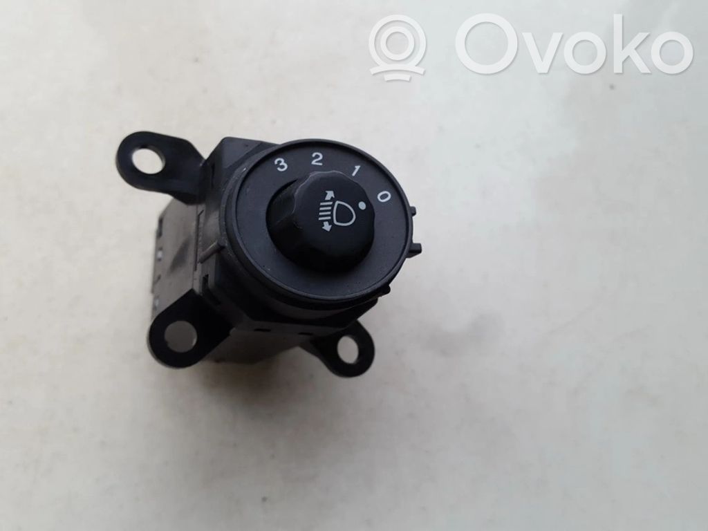 Bouton commande réglage hauteur de phares   M30424,M30424