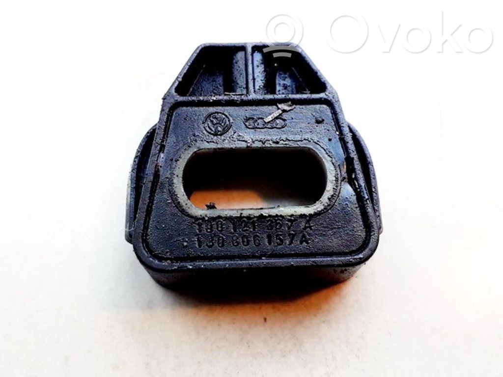 Volkswagen Bora Uchwyt / Mocowanie chłodnicy 