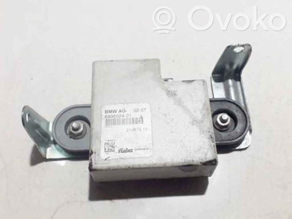BMW 5 E60 E61 Module unité de contrôle d'antenne