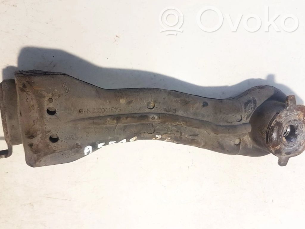 Renault Laguna III Engine mounting bracket