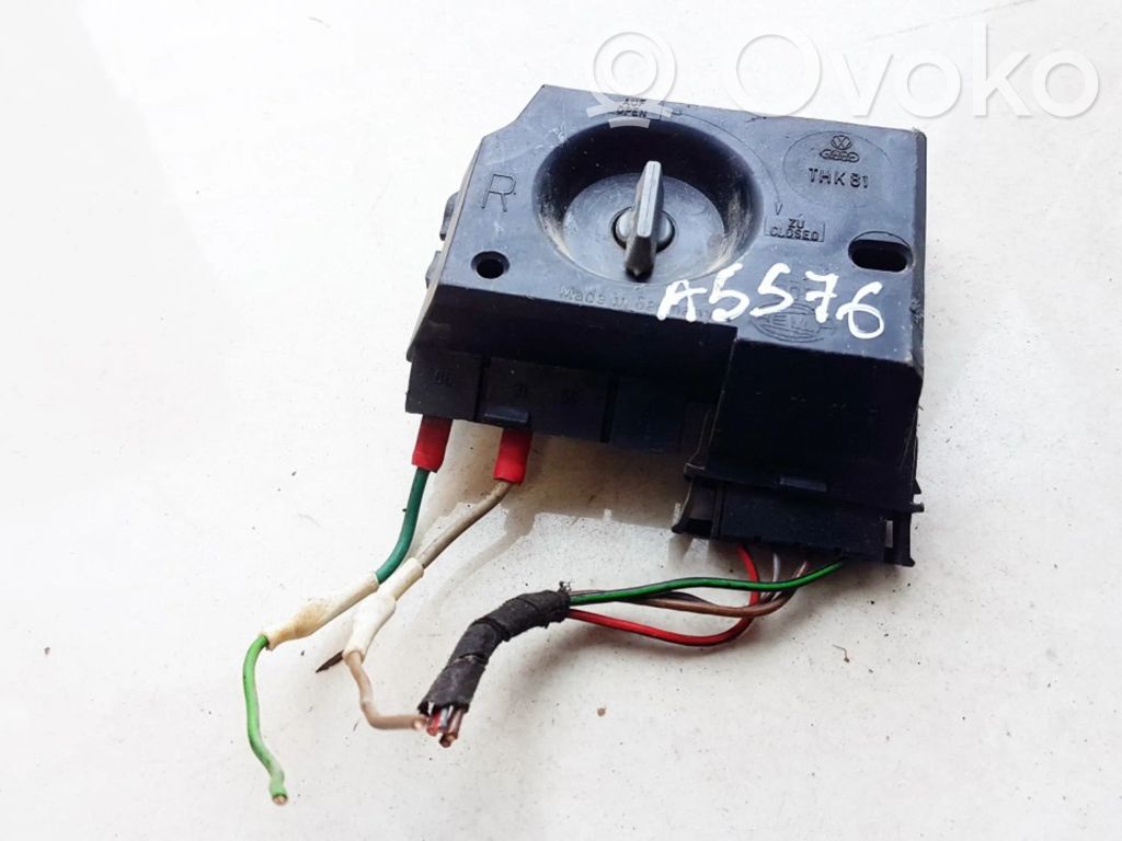 Glühbirnenhalter Heckleuchte   THK81,THK81