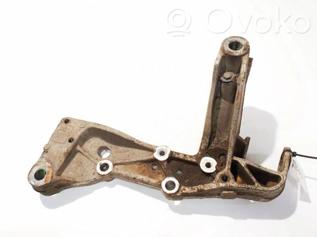 Skoda Octavia Mk2 (1Z) Braccio di controllo sospensione anteriore inferiore/braccio oscillante