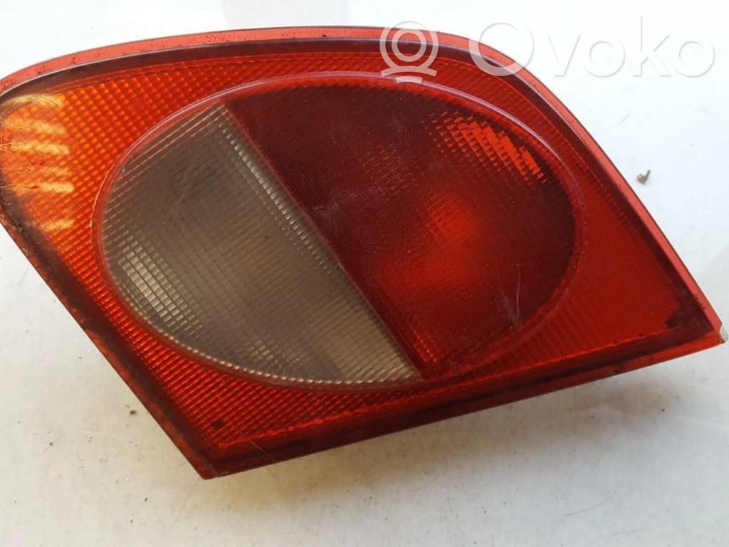 Mercedes-Benz E W210 Luci posteriori del portellone del bagagliaio