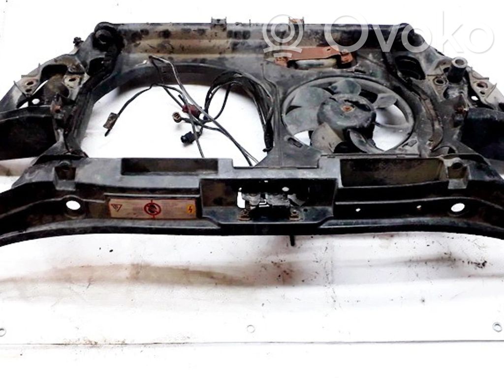 Audi A6 S6 C4 4A Pannello di supporto del radiatore