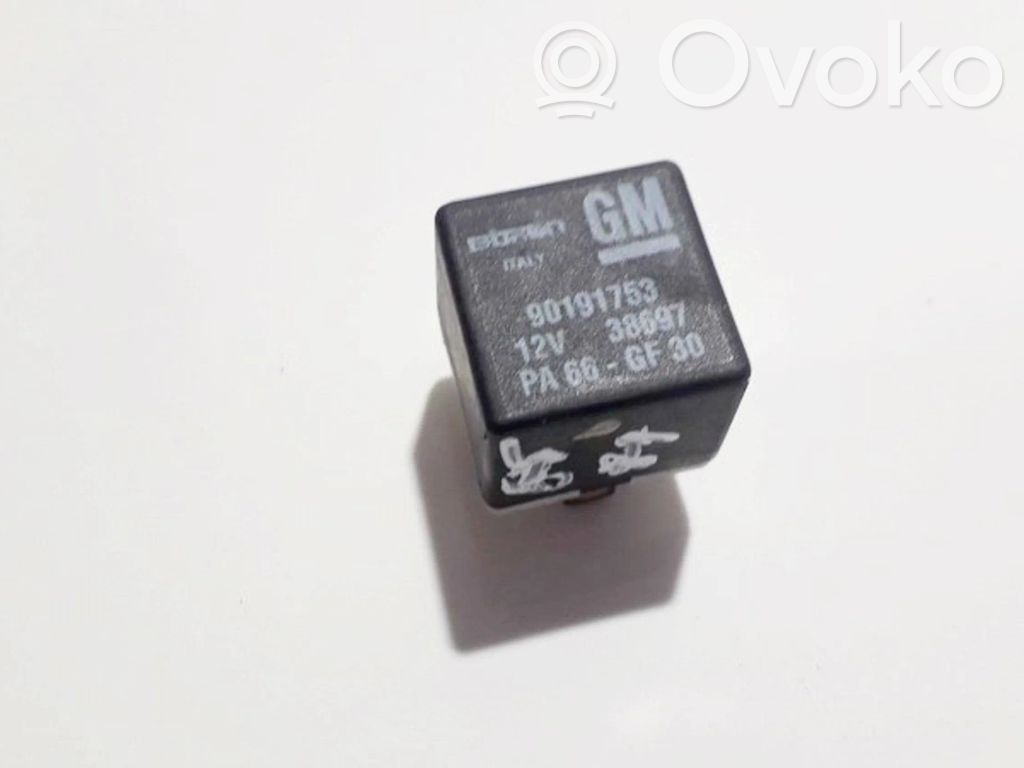 Otros relés   90191753,12V38697,38697,90191753