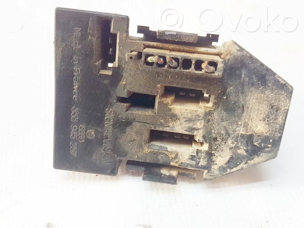 Volkswagen PASSAT B3 Wkład lampy tylnej 