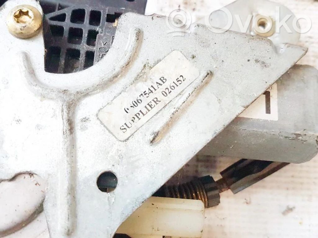 Chrysler PT Cruiser Motor del regulador de la ventanilla de la puerta delantera