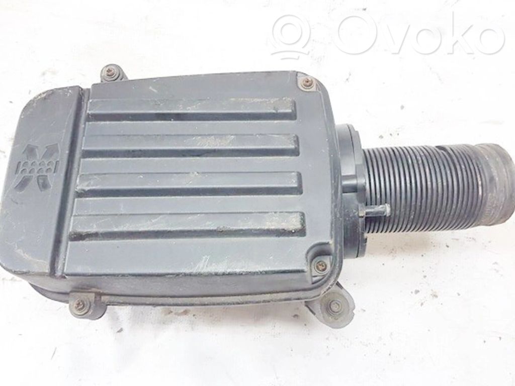 Volkswagen Golf V Cutie filtru aer