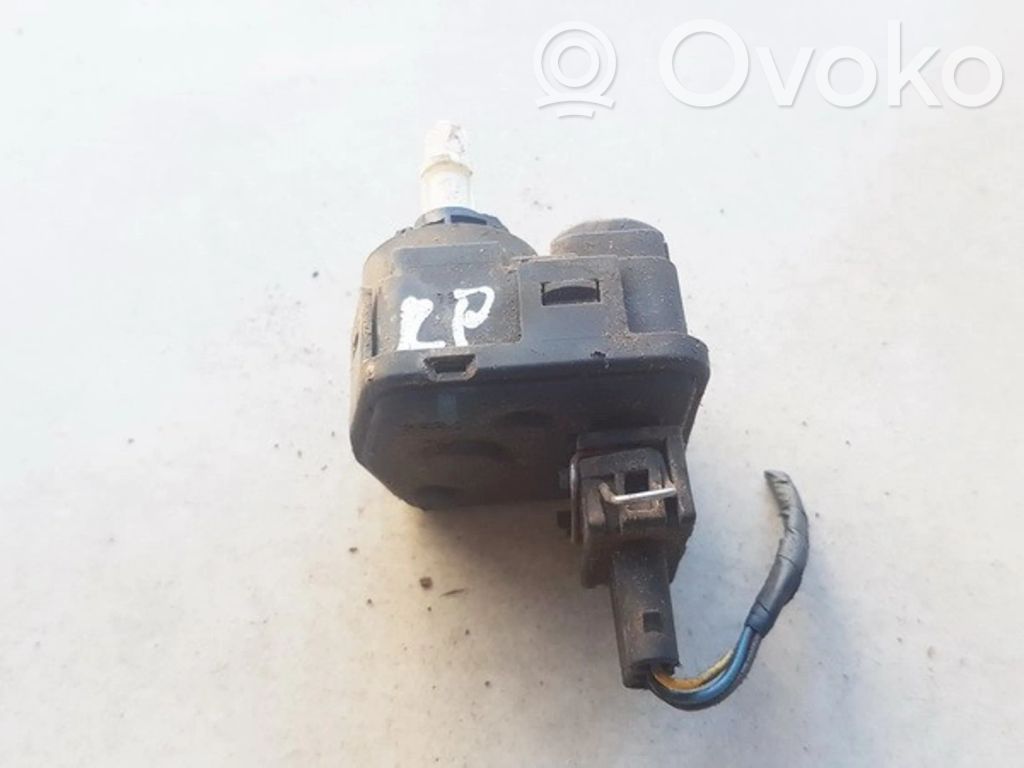 Volkswagen Golf III Motorino di regolazione assetto fari 
