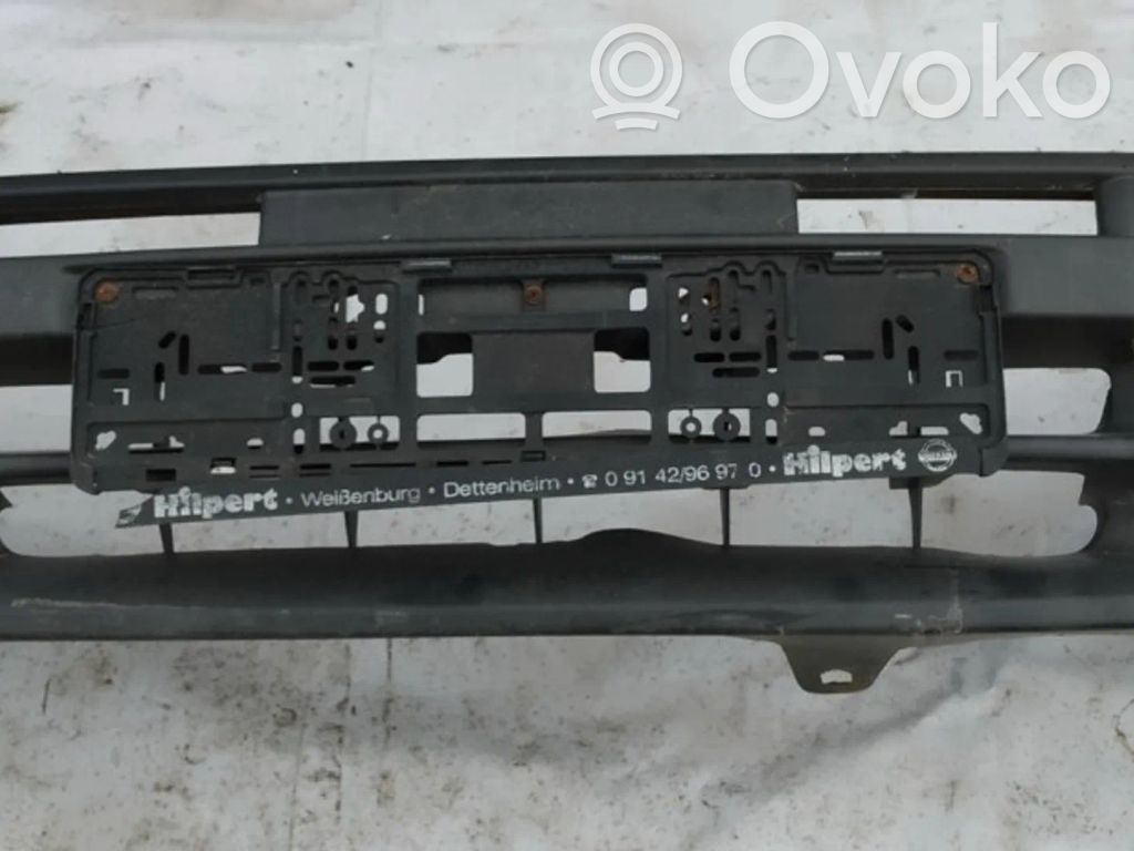 Nissan Sunny Parachoques delantero 
