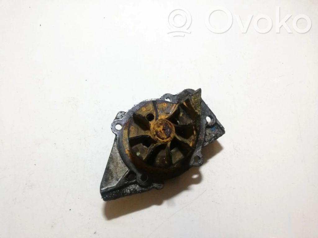 Peugeot 406 Bomba de agua 