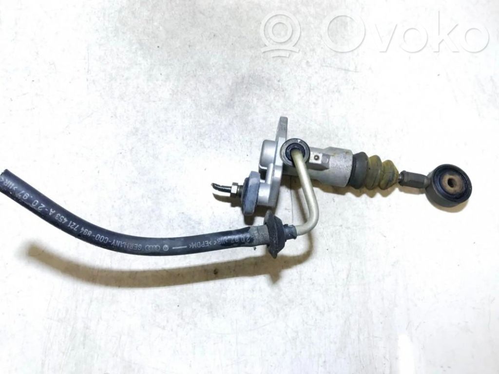 Volkswagen PASSAT B5 Pompa della frizione