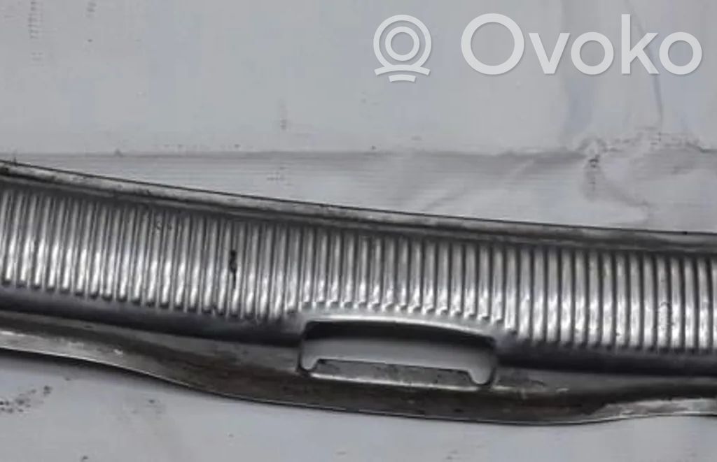 Volkswagen PASSAT B5 Inne elementy wykończenia bagażnika 