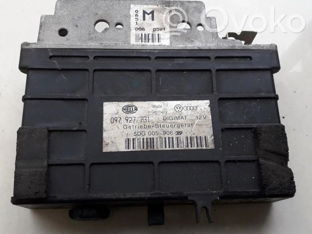 Volkswagen PASSAT B4 Engine control unit/module 