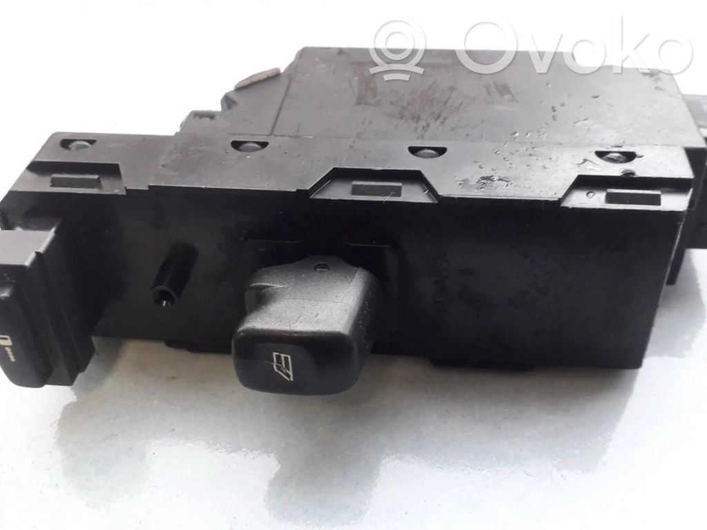 Volvo V70 Interruttore di controllo dell’alzacristalli elettrico 