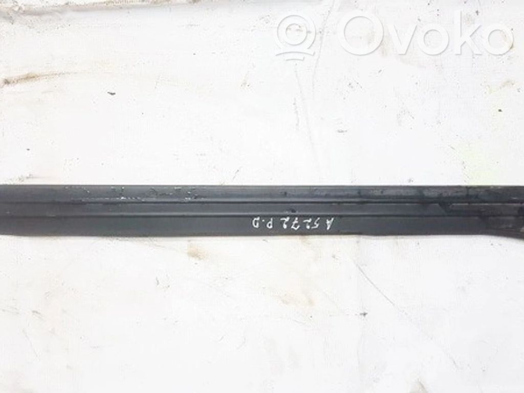 Subaru Legacy Capac prag față 