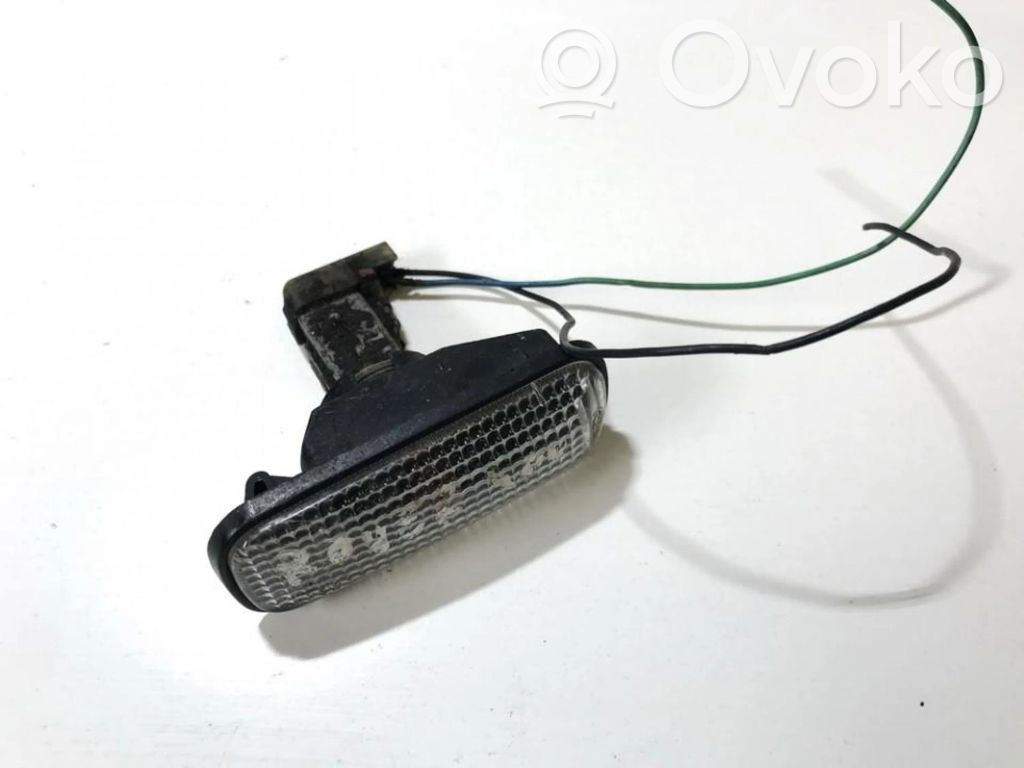 Rover 414 - 416 - 420 Feu clignotant répétiteur d'aile avant