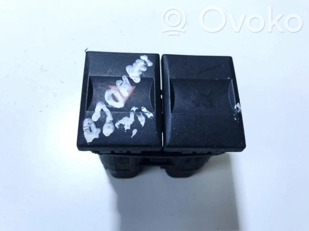 Ford Mondeo Mk III Botón interruptor de luz de peligro 