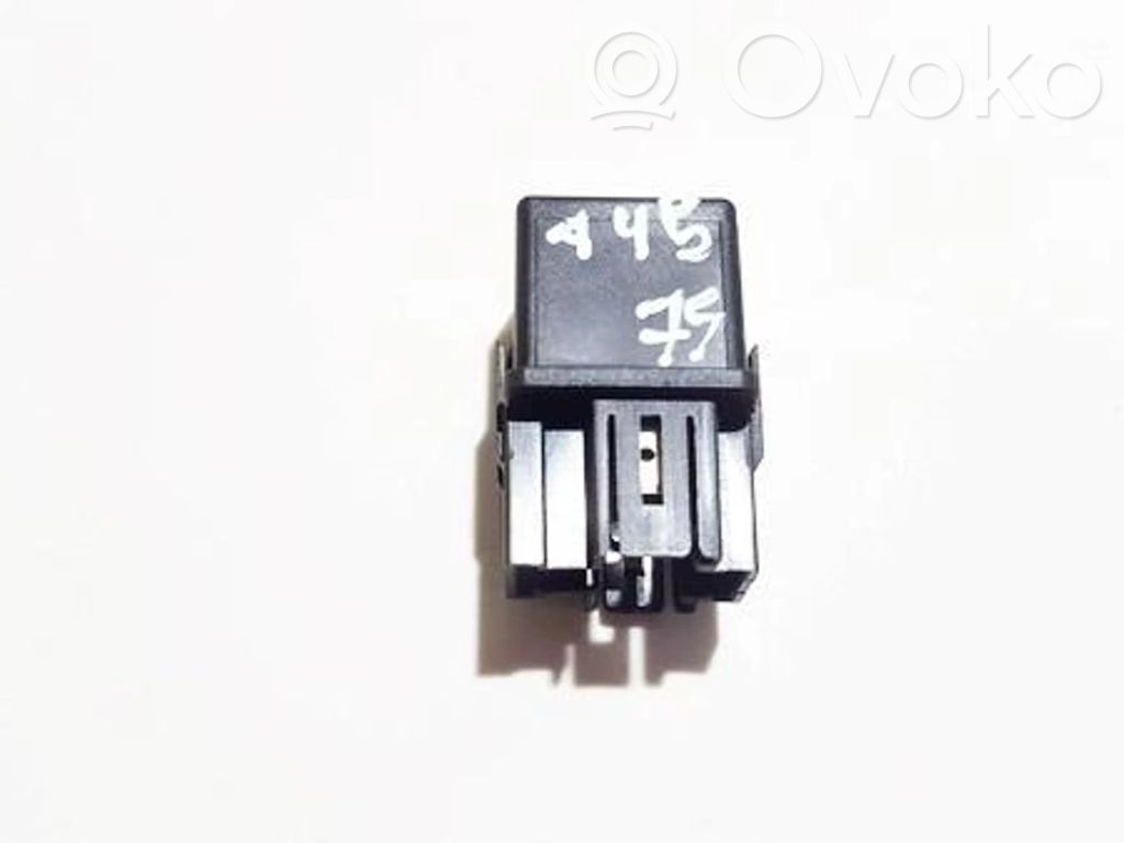 Volvo S40, V40 Alte relee 