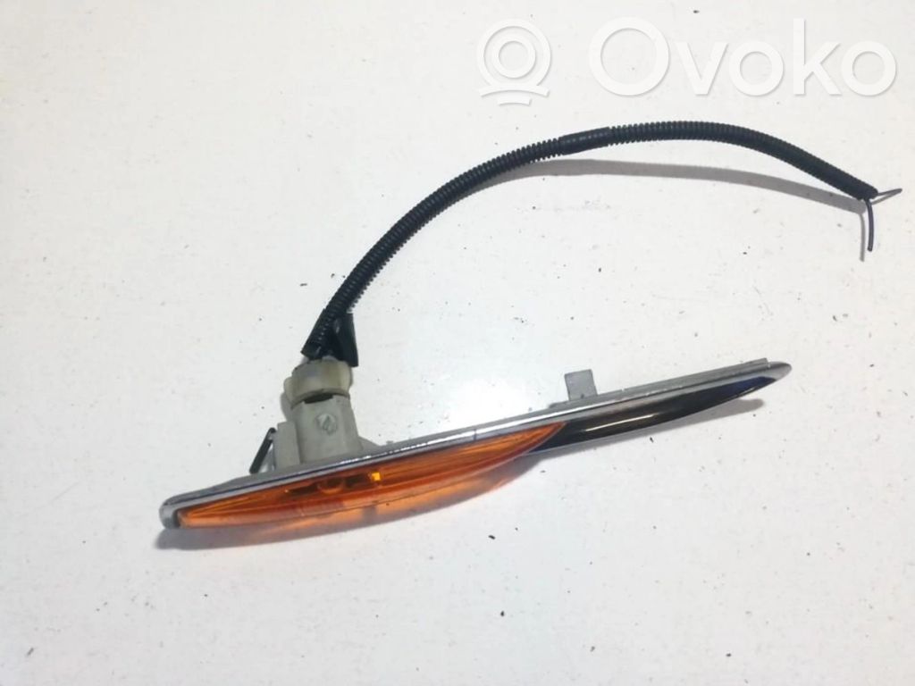 Ford Mondeo MK IV Indicatore di direzione del parafango anteriore