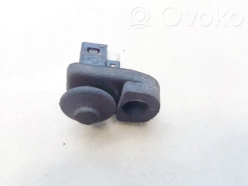 Sensor de la puerta delantera