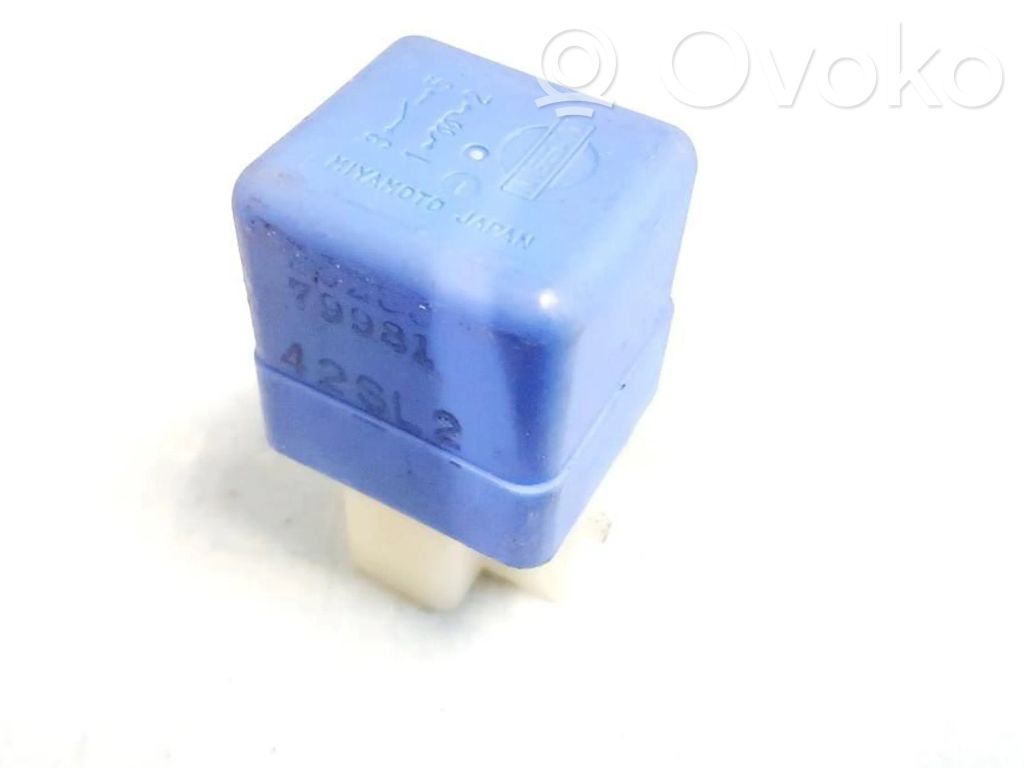 Otros relés   2523079981,2523079981