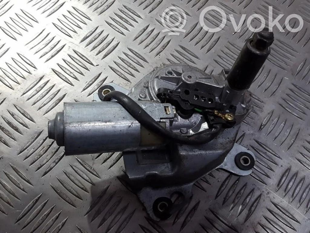 Nissan Terrano Silniczek wycieraczki szyby tylnej 