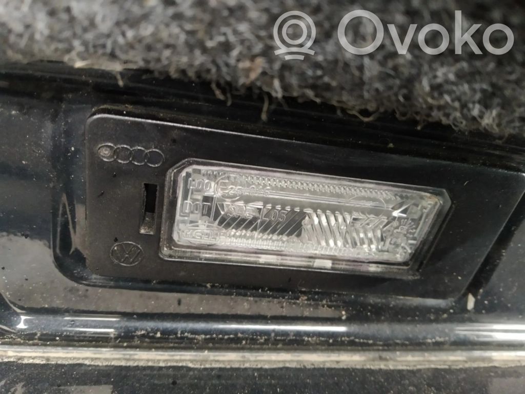 Audi A5 8T 8F Éclairage de plaque d'immatriculation 