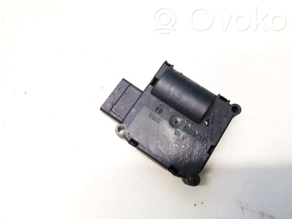 Moteur / actionneur de volet de climatisation   4F0820511A,0132801359,0132801359,4F0820511A