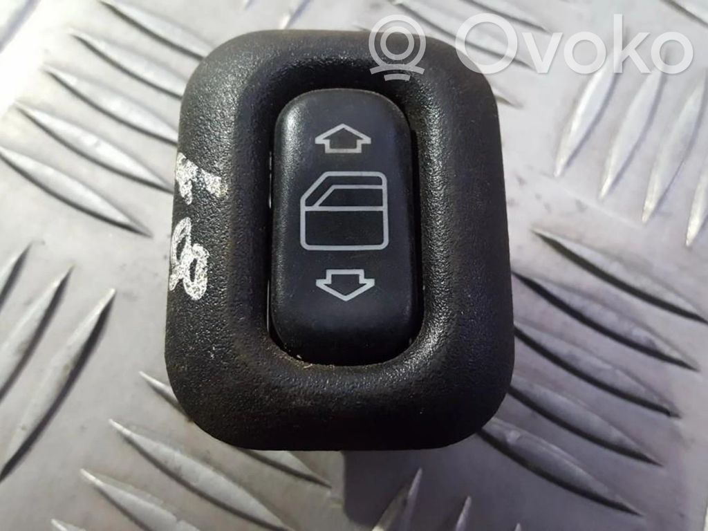 Mercedes-Benz C W202 Przyciski szyb 