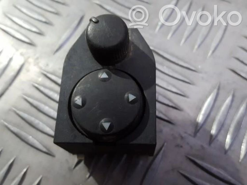 Audi A4 S4 B5 8D Comutator oglinzi laterale 