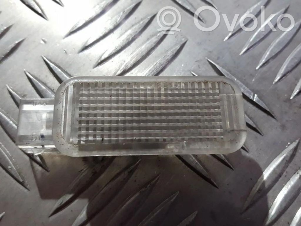 Volkswagen PASSAT B5.5 Rivestimento del pannello della portiera anteriore