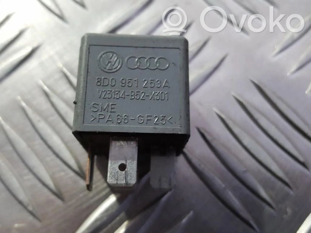 Otros relés   8D0951253A,V23134B52X301,8D0951253A,V23134B52X301,V23134B52X301