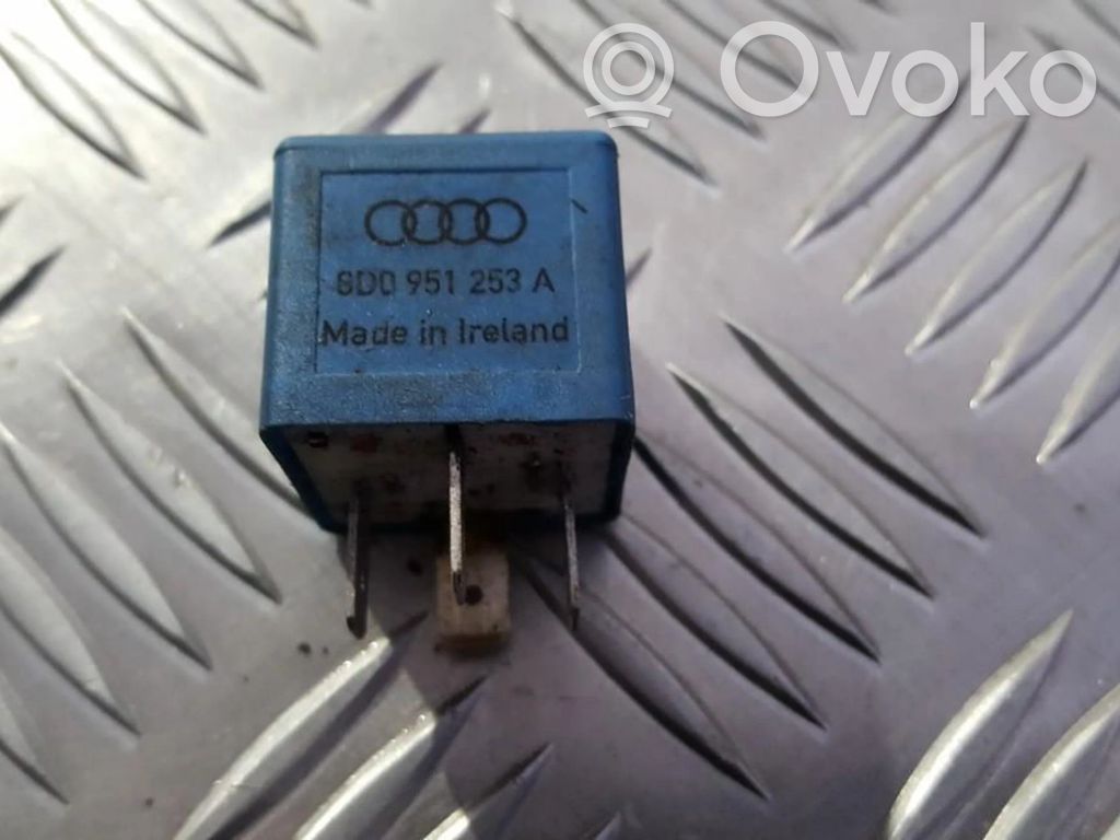 Volkswagen PASSAT B5 Altri relè 