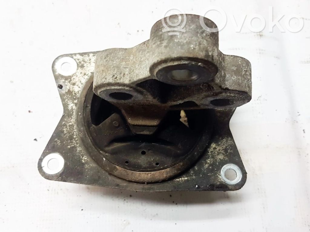 Opel Vectra C Engine mount bracket 